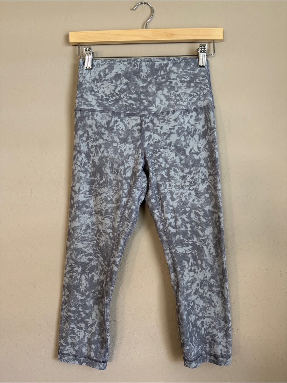 lululemon athletica Align High Rise Ice Cave Multi Crop Leggings Sz 6